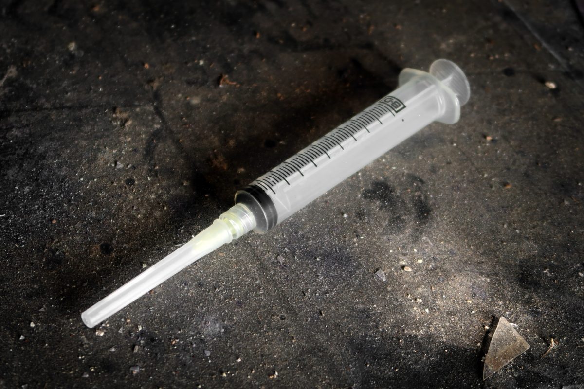 unused-syringe-on-a-dirty-surface-2026-01-11-10-29-06-utc